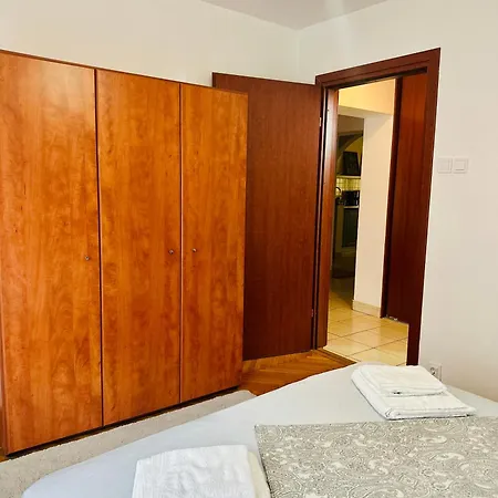 Next 2parliament - Tranquil Unirii - Airy & Comfy With Parking *