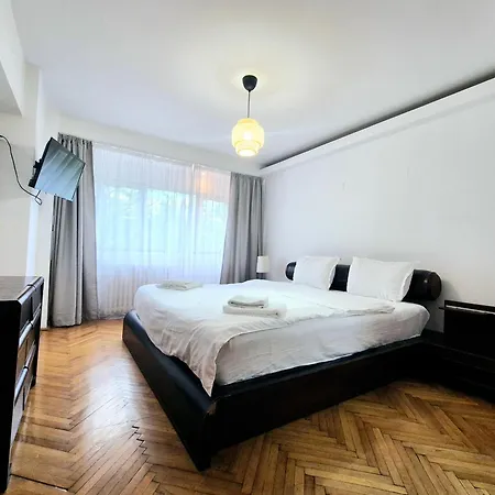 Next 2parliament - Tranquil Unirii - Airy & Comfy With Parking アパート