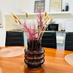 Apartment Elegant, Airy & Comfortable Wparking Parliament Bucharest