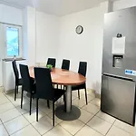 Apartment Elegant, Airy & Comfortable Wparking Parliament Bucharest
