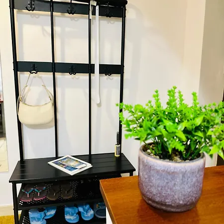 Elegant 2Br With Parking Parliament - Airy & Comfortable
