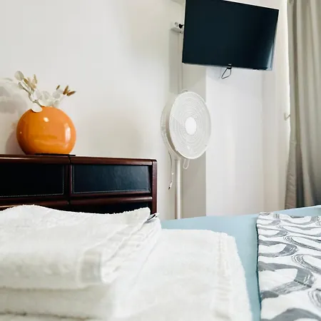 Elegant 2Br With Parking Parliament - Airy & Comfortable 아파트