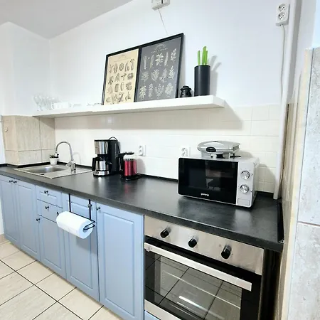 Elegant 2Br With Parking Parliament - Airy & Comfortable 아파트