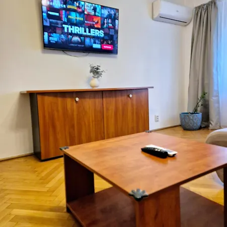 Apartman Next 2parliament - Tranquil Unirii - Airy & Comfy With Parking *