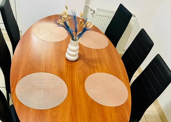 Lejlighed Tranquil Unirii - Airy & Comfy With Parking Bukarest
