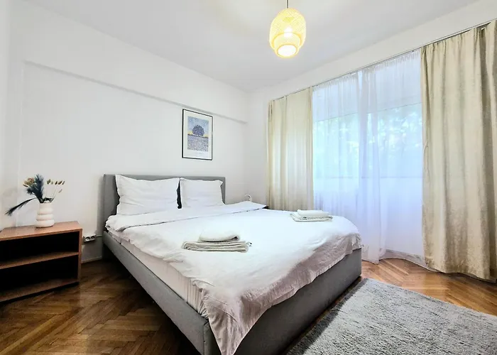 Tranquil Unirii - Airy & Comfy With Parking Lejlighed Bukarest