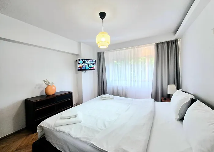 Tranquil Unirii - Airy & Comfy With Parking Bukarest