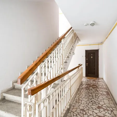 Next 2parliament - Tranquil Unirii - Airy & Comfy With Parking Апартаменты *