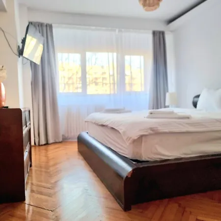 Next 2parliament - Tranquil Unirii - Airy & Comfy With Parking Апартаменты