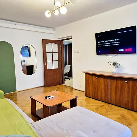 Airy & Comfy With Parking - Tranquil Unirii