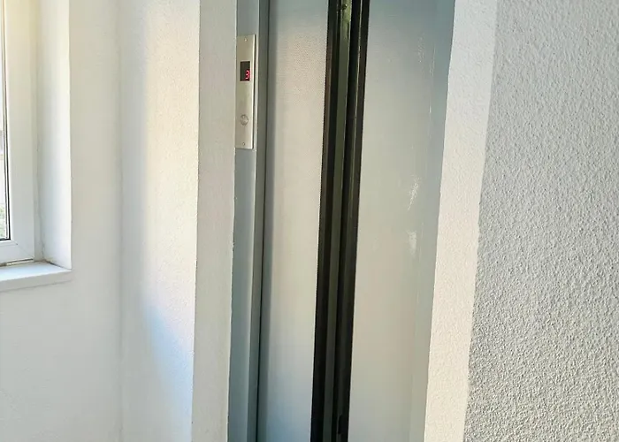 Airy & Comfy With Parking - Tranquil Unirii Apartment