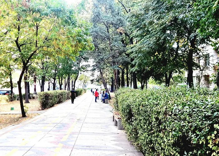 Airy & Comfy With Parking - Tranquil Unirii Apartment